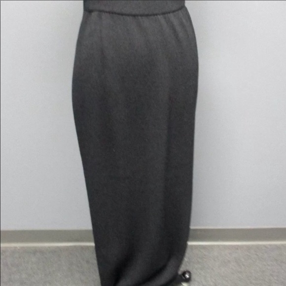 Mint condition St. John knit skirt Size 2. - Picture 1 of 8